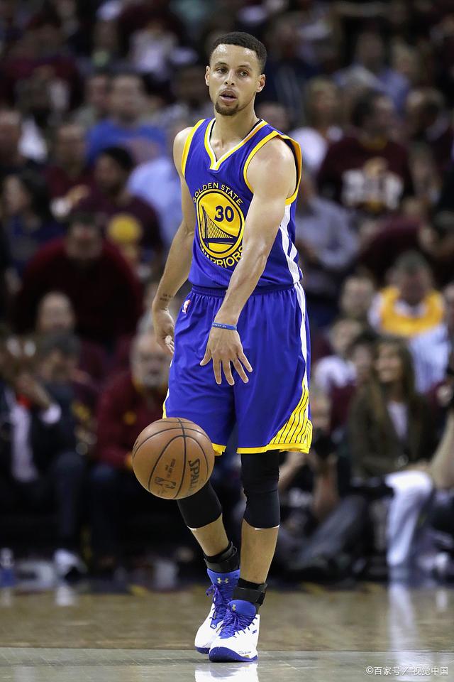 在赛季前中 在赛季前中