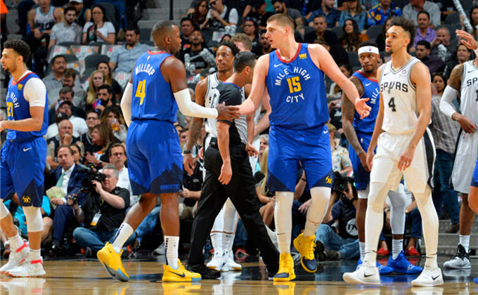 本文围绕 本文围绕